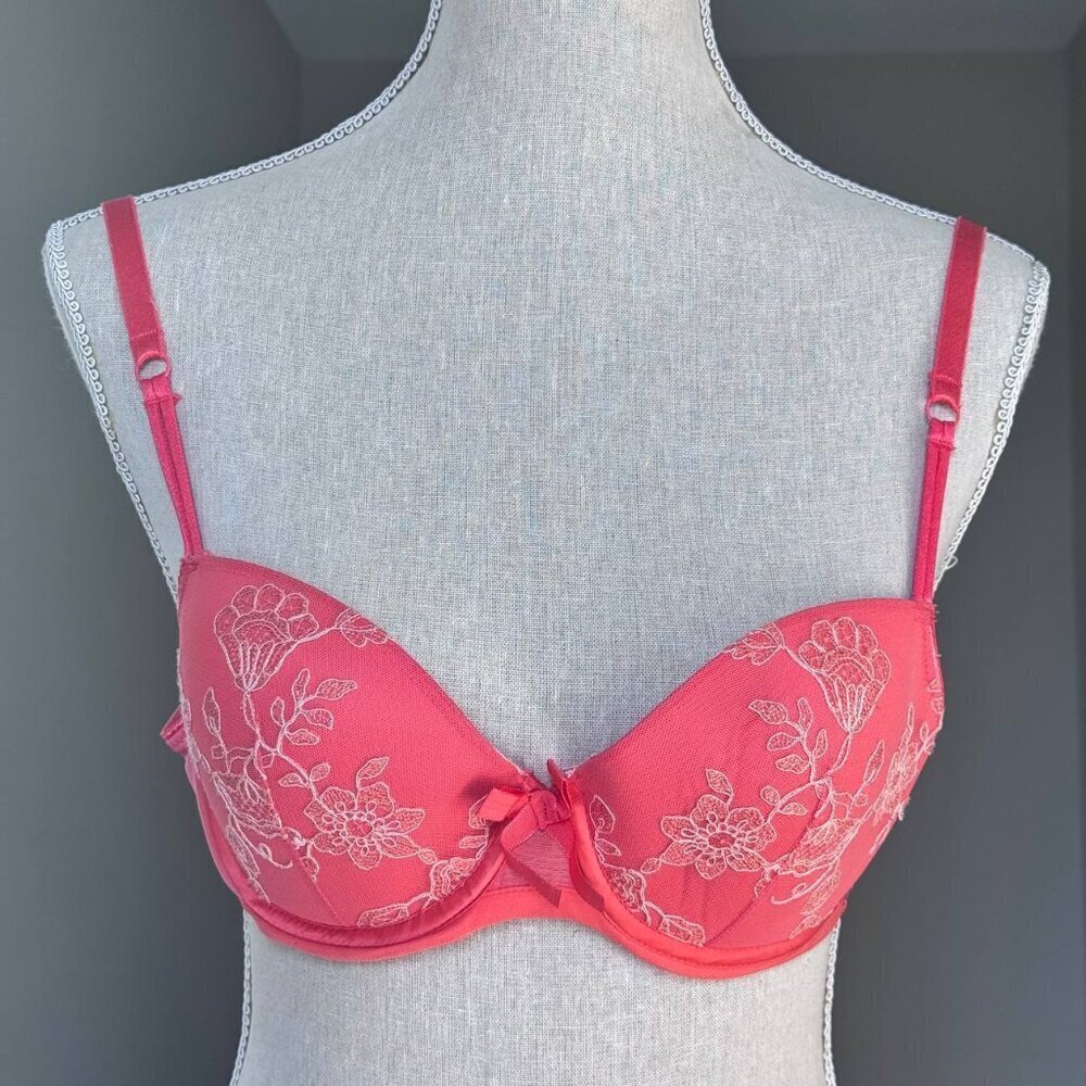 CHANTELLE Elegant Sexy Padded Cups Underwire Bra in Coral Pink – Size 30DD